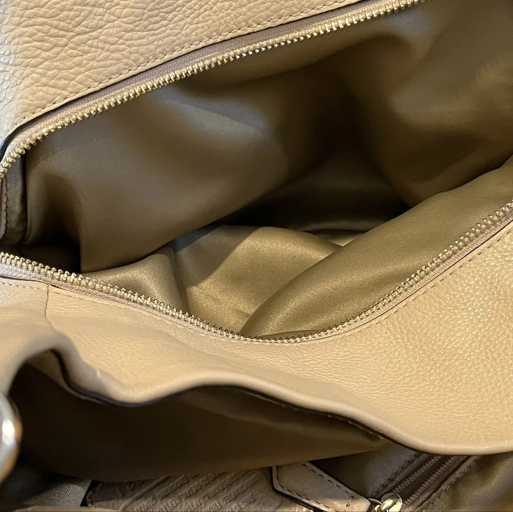 Coach Pebbled Tan Leather Madison Phoebe 3 Compartment Bag Like New Cond… - Picture 11 of 16
